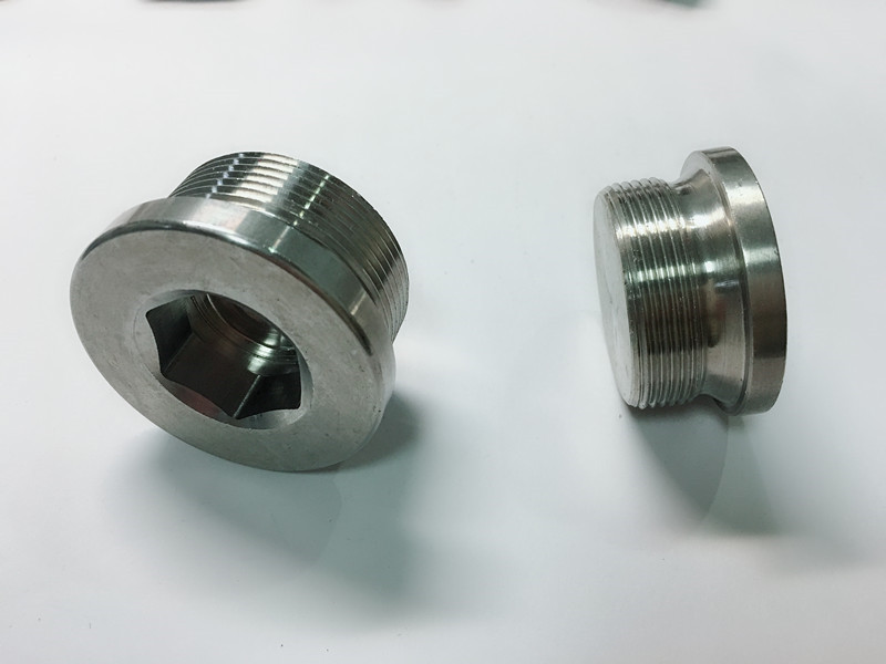 sérsmíðaðir hringbolti úr ryðfríu stáli með ss lyklahring